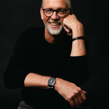 Autor Hermes Bach